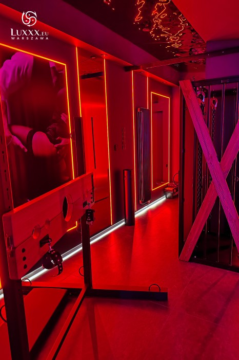 LUXXX -  Adults only apartment in Warsaw