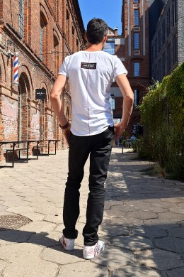 TSHFW002 - biały T-shirt kształt fashion - rozmiary: S,M,L,XL,XXL